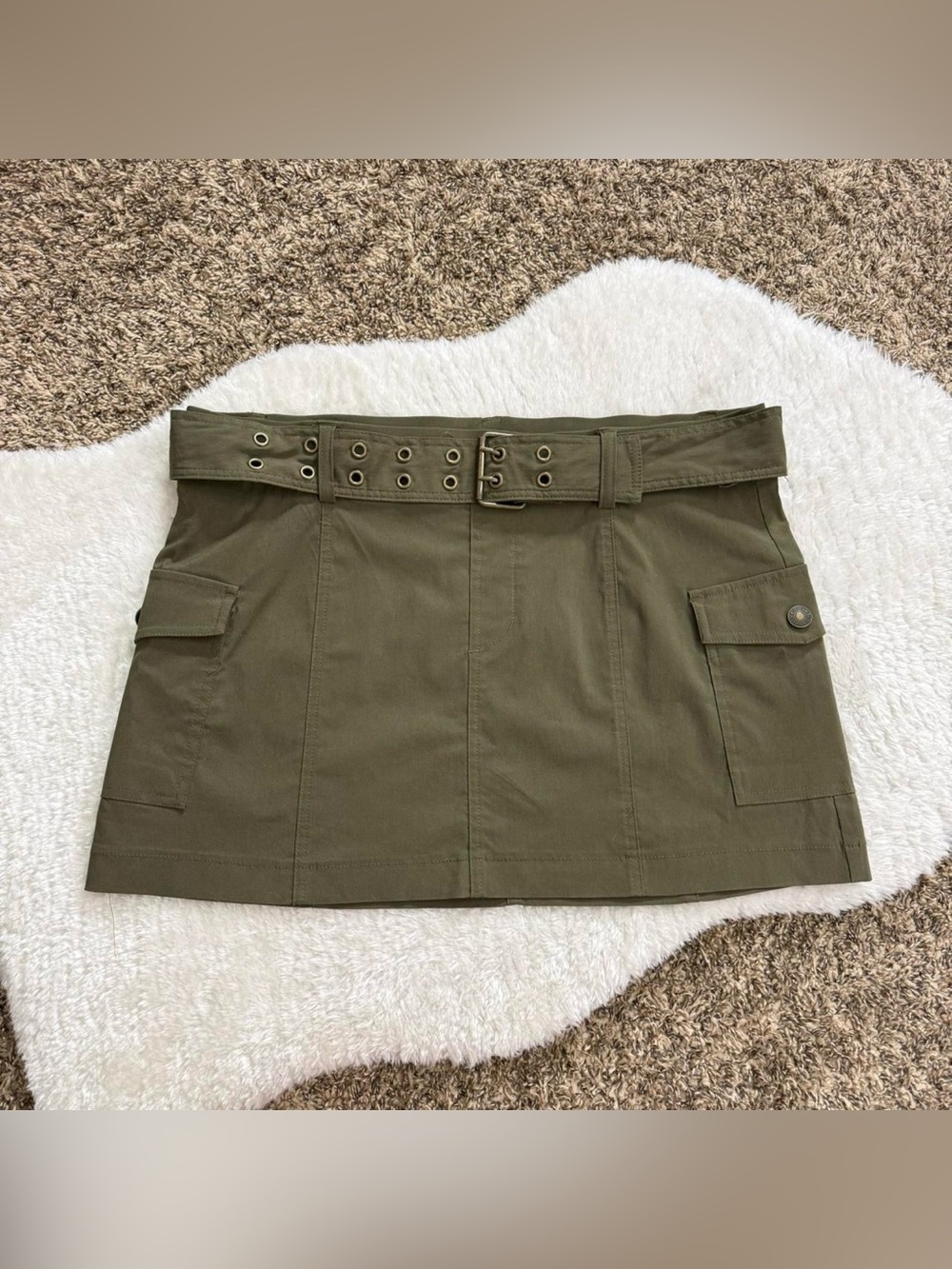 Girly grunge utilitarian khaki green belted cargo mini skirt